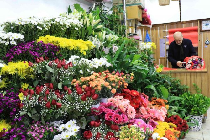 14 Şubat’ta Çiçeklere İlgi Yok