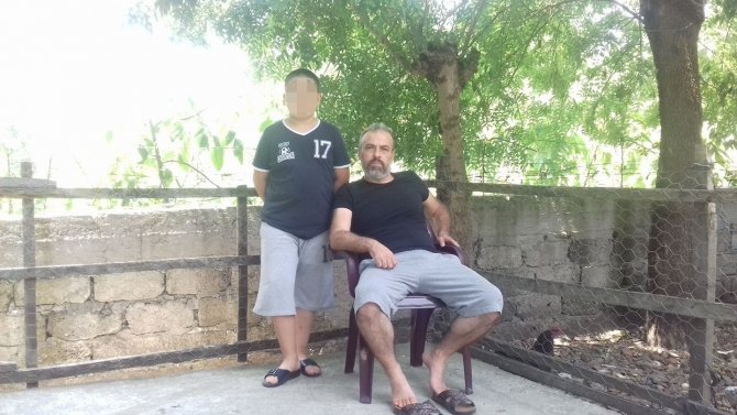 Su Doldurma Bahanesiyle Boş Araziye Getirdiği Oğlunun Boynunu Kesti