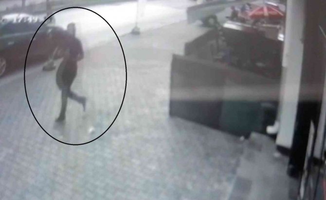 Eski Eşini Bıçaklayıp ‘Diğer Sefer Seni Öldüreceğim’ Diyen Sanığa 13 Yıl 6 Ay Hapis Cezası