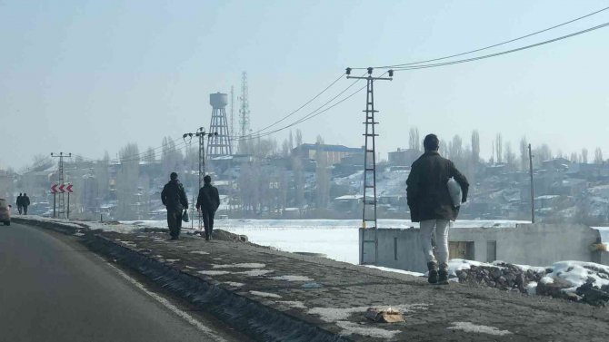 Düzensiz Göçmenlerin Yolculuğu Kars’ta Son Buldu