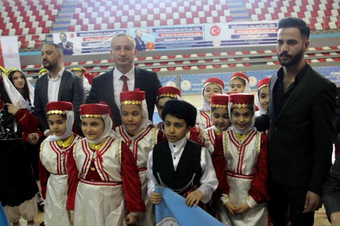 Ağrı’da Halk Oyunları İ̇l Birinciliği Yarışmaları Yapıldı