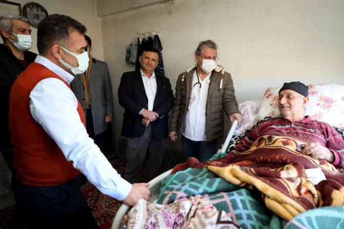 Alanya’da Bakımı Muhtaç Hastalara ‘Evde Sağlık Hizmeti’