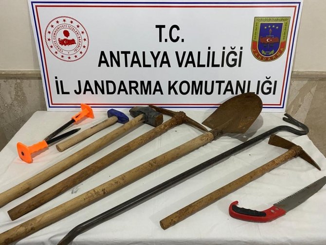 Kaçak Kazıya Jandarmadan Baskın