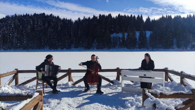 Şavşat Karagöl’de Sanat Doğayla Buluştu