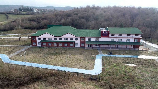 Bartın Üniversitesinin “Engelsiz Yaşam Alanı Projesi”nde Sona Gelindi