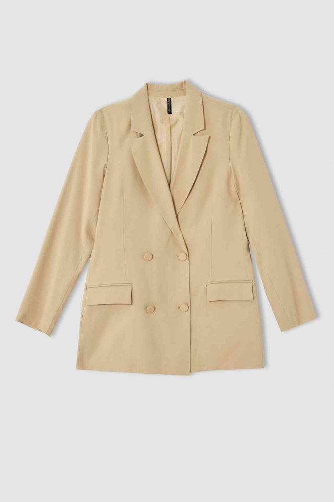 Blazer Ceketler Modaseverlerin Beğenisine Sunuldu