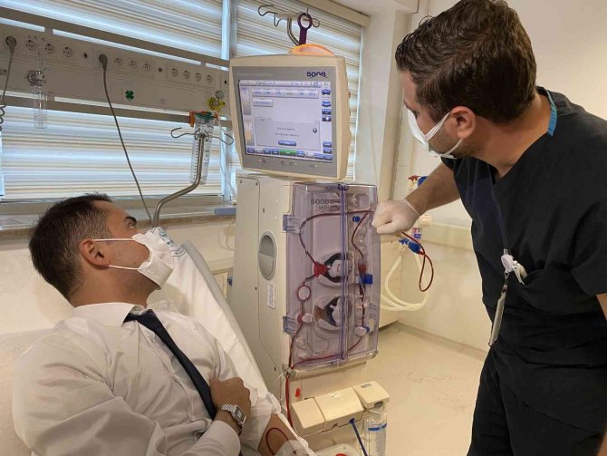 İ̇stanbul’da Evde Diyaliz Hizmeti: Hem Hasta Hem Devlet Kazanıyor