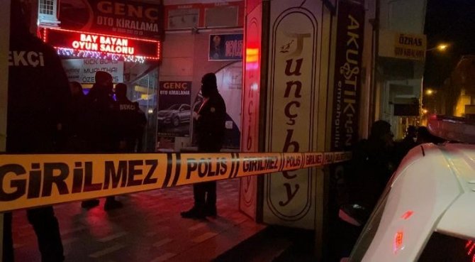 Kız Arkadaşıyla Tartışıp Kafasına Silah Dayamıştı, 4 Saat Sonra İkna Edildi