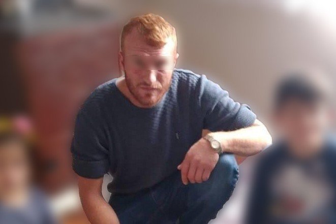 Eşini Seyir Halindeki Minibüsten Attıktan Sonra Babasını Arayıp “Kadın Öldü” Demiş