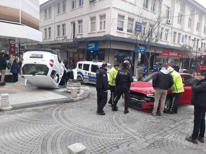 Şehrin Merkezinde Takla Attı