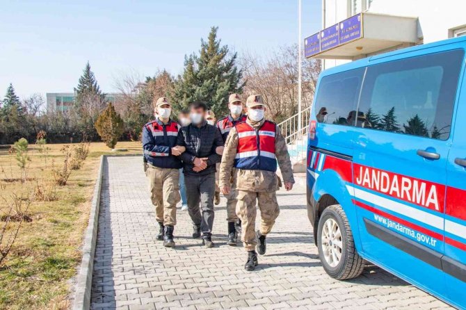 17 Yıl 6 Ay Kesinleşmiş Cezası Olan İki Hükümlü Jasat Tarafından Yakalandı