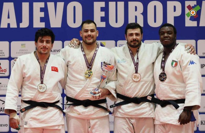 Kağıtsporlu Judocular Madalyalarla Döndü
