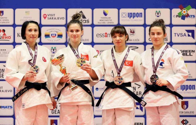 Kağıtsporlu Judocular Madalyalarla Döndü