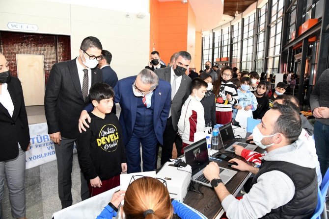 Vali Su, “Türkiye Sportif Yetenek Taraması” Etkinliğinde Çocuklarla Bir Araya Geldi