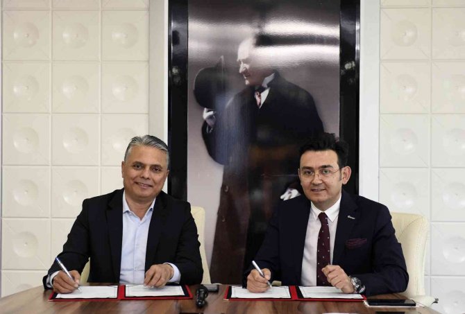 Doğalgaz Çalışması Sırasında Bozulan Yolları Muratpaşa Yapacak