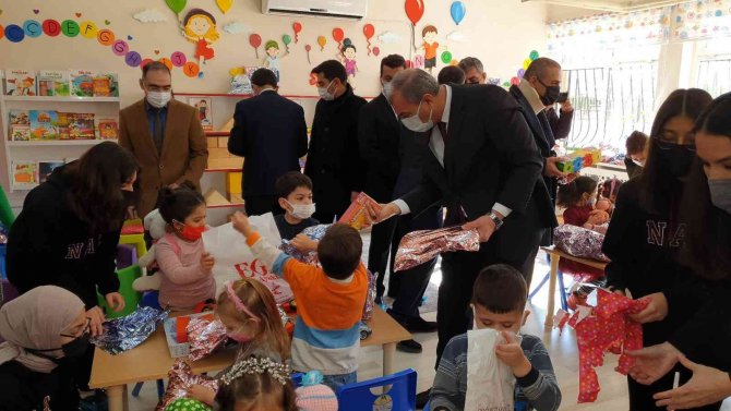 ‘Oyuncağımı Kardeşimle Paylaşıyorum’ Projesi Mutlu Etti