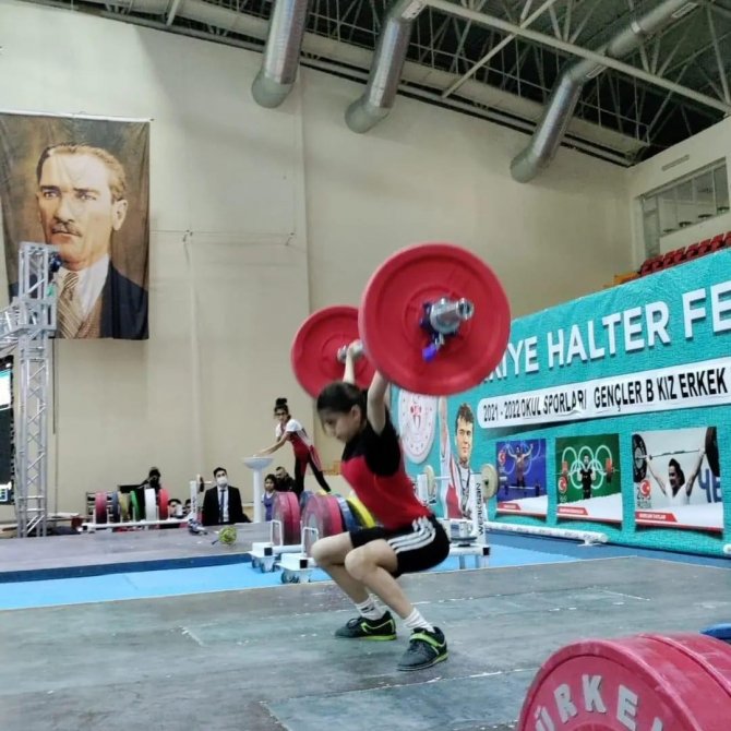 Pursaklar Belediyesi, Spor Yatırımların Meyvesini Almaya Devam Ediyor