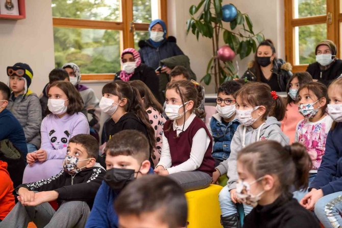 Dünya Öykü Günü’nde Altındağlı Çocuklar ‘Şair Anneden Masallar’ Dinledi