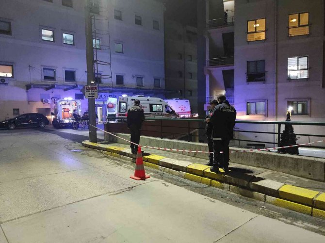 Sakarya’da Hastane Önünde Hareketli Dakikalar