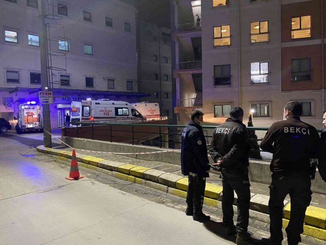 Hastane Bahçesinde Husumetlisini Yaralayan Şüpheli Yakalandı