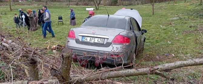 Kontrolden Çıkan Otomobil Tarlaya Uçtu: 1 Yaralı