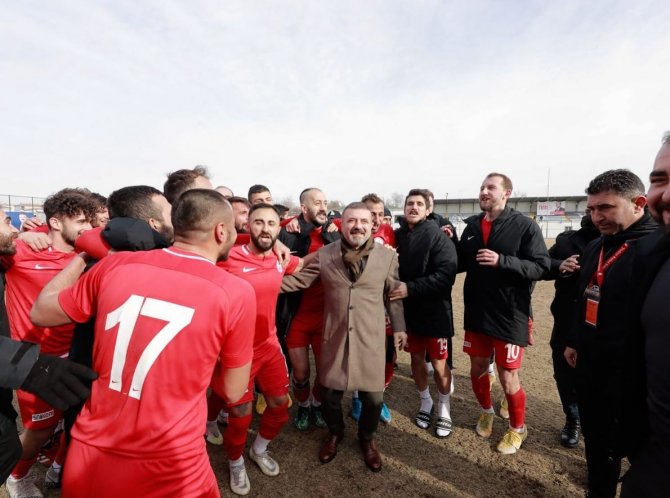 Sincan Belediyespor Adım Adım Şampiyonluğa Gidiyor