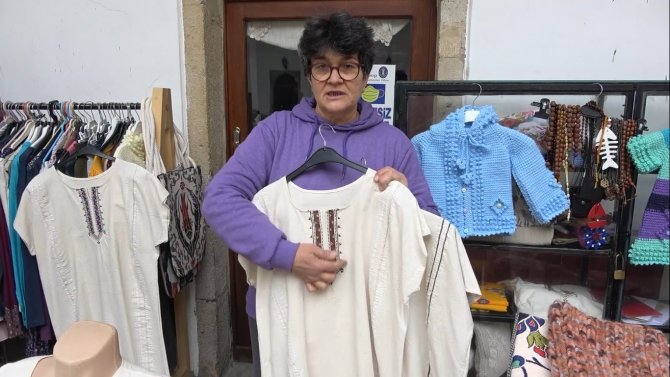 Turistlerin İlgi Odağı "Keten İşlemeler"