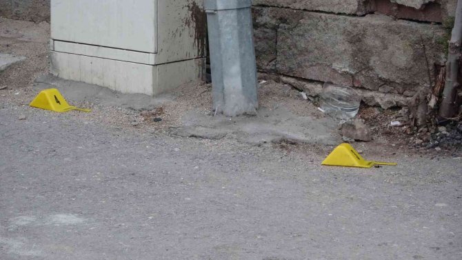 Uşak’ta Silahlı Kavga: 1’i Ağır 2 Yaralı
