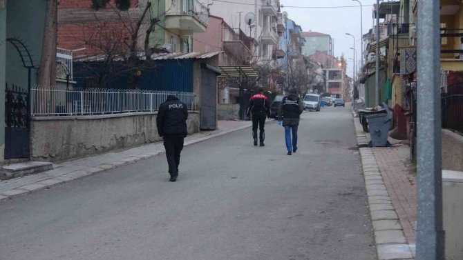 Uşak’ta Silahlı Kavga: 1’i Ağır 2 Yaralı