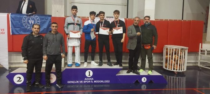 Sivas Karate Kafilesi Madalyaları Topladı