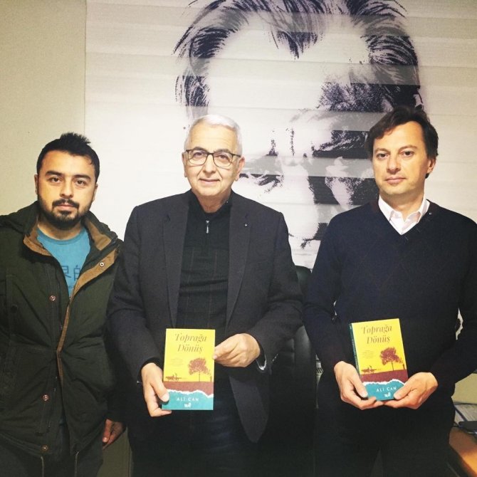 Yatağan’da Görev Yapan Öğretmenden “Toprağa Dönüş” Romanı