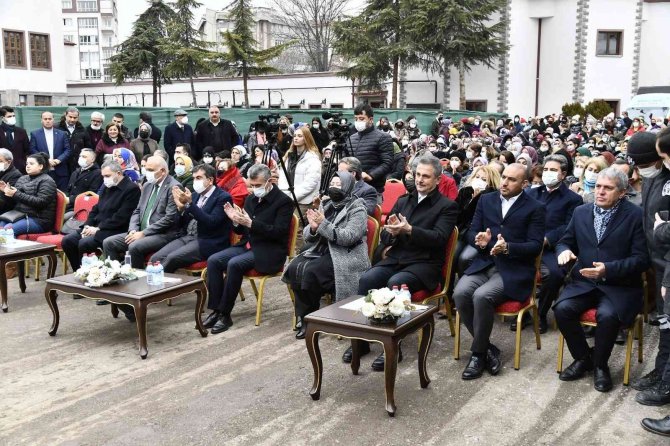 Mamak’ta Türk-i̇slam Sanatları Merkezi Açıldı