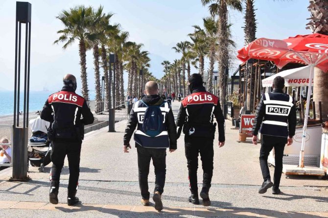 Antalya’da 938 Polisin Katılımı İle ‘Huzur Akdeniz’ Uygulaması