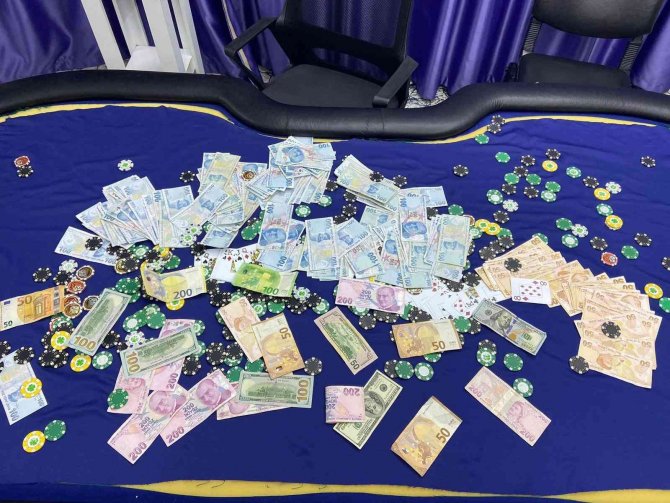 Antalya’da Kumar Baskınında 7 Şahsa 12 Bin 733 Tl Ceza