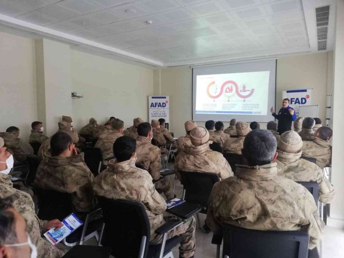Güvenlik Korucularına Afet Ve Yangın Eğitimi Verildi