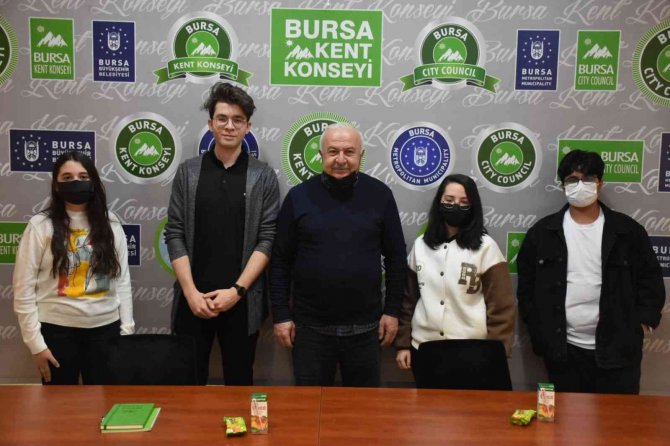 Çocuk Meclisi’nde Demokrasi Şöleni