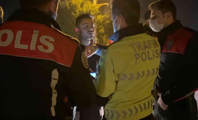 Polise Ağabeyinin Kimliğini Gösteren Ehliyetsiz Sürücüye Ceza Yağdı