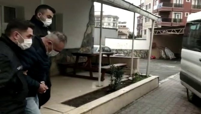 Çekmeköy’de 600 Bin Tl’lik Gıda Malzemesi Çalıp Nakliye Kamyonuyla Taşıdılar