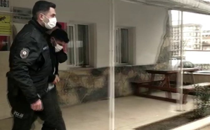 Çekmeköy’de 600 Bin Tl’lik Gıda Malzemesi Çalıp Nakliye Kamyonuyla Taşıdılar