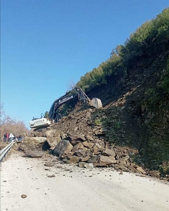Denizli - Babadağ Yolunda Heyelan