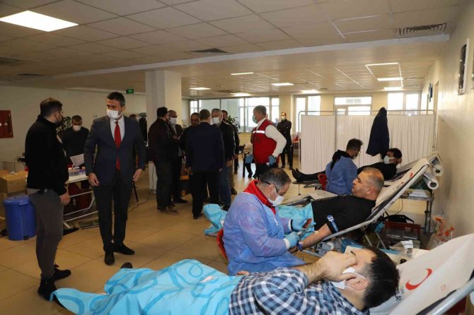 Di̇ski̇’den Kızılay’a Kan Bağışı