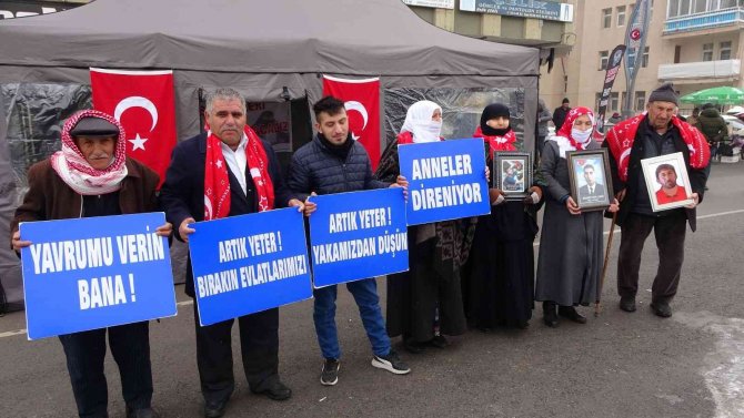 Muş’ta Evlat Nöbeti Tutan Ailelerin Sayısı 27’ye Yükseldi