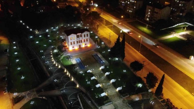 Atatürk Evi’ne Ziyaretçi Akını