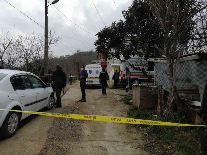 Giresun’da 16 Yaşındaki Kız Evinde Bıçaklanarak Öldürüldü