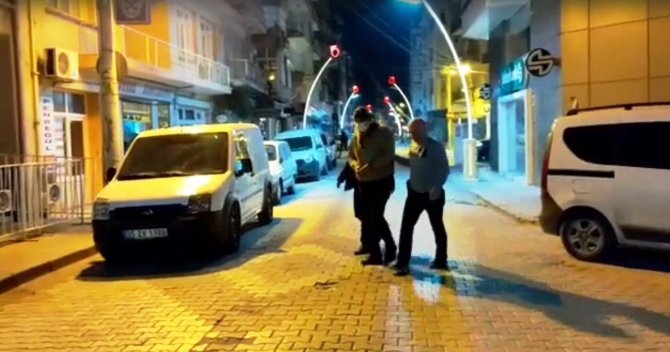 İ̇zmir’de Akıl Almaz Define Planı: Tarihi Caminin Yanında Ev Tuttu, Camiye Doğru Tünel Kazdı
