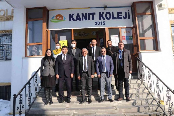 Müdür Gür’den Pısa’da Hakkari’yi Temsil Edecek Okula Ziyaret