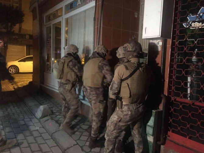 İ̇stanbul’da Uyuşturucu Tacirlerine Yönelik Eş Zamanlı Operasyon