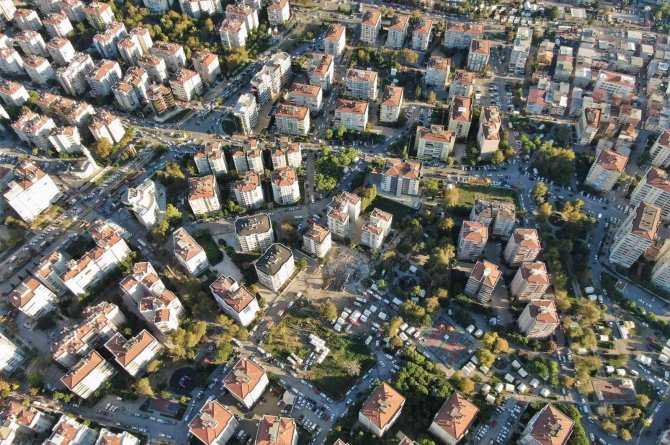 Depremde 11 Kişiye Mezar Olan Apartmanın Sanıkları İçin 22.5’er Yıl Hapis Cezası Talebi