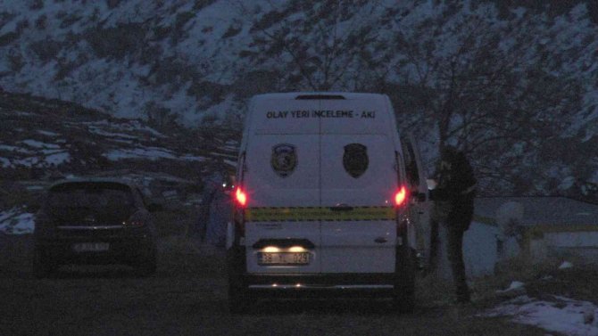 Kayalıklarda Şüpheli Ölüm