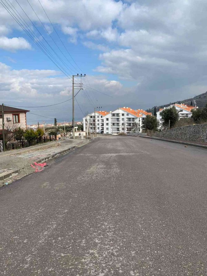 Karamürsel 101. Caddede Aydınlatma Çalışmaları Başladı